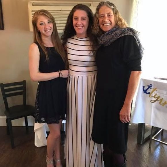 Meet your Posher, Kimberly - Picture 1 of 1